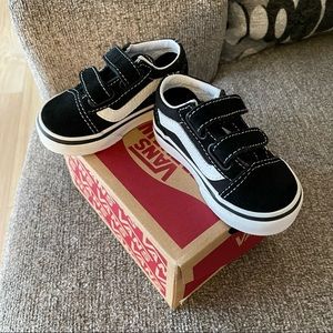 Toddler Vans size 4 -new
